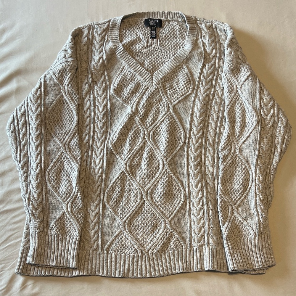 Jones New York - M - Preppy‎ Cable-knit Sweater in Light Gray